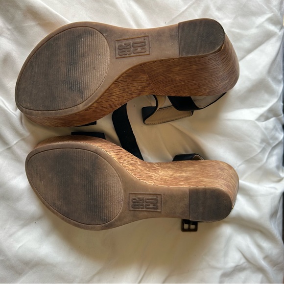 9 & Co. Black Wedges: Size 8 - Picture 7 of 7